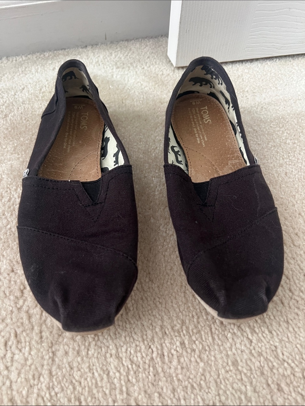 Toms Black Canvas Women’s Slip-On Loafers